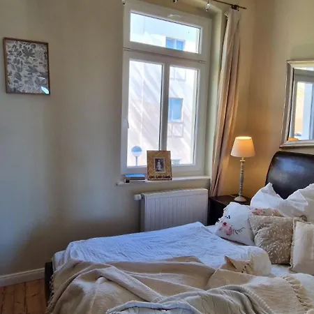 Flora Apartment